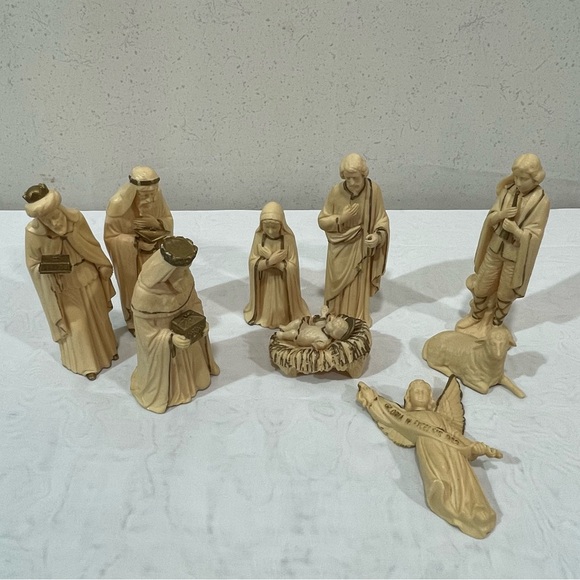 Vintage Art Plastics Nativity set Cream and Gold Holy Family Jesus Kings 9pcs - Picture 4 of 14